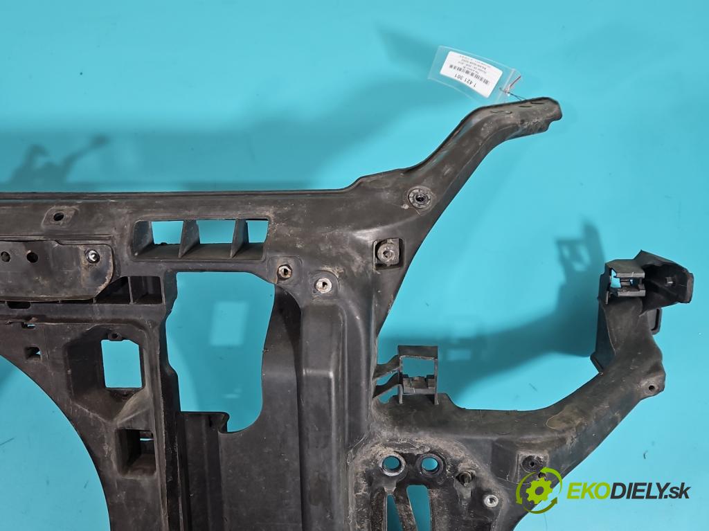 Hyundai I20 I 2008-2014 1.2 16v 78 hp manual 57,2 kW 1248 cm3 5- stěna přední  (Výztuhy přední)