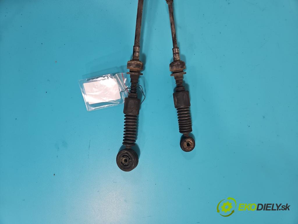 Hyundai I20 I 2008-2014 1.2 16v 78 HP manual 57,2 kW 1248 cm3 5- Páka: Změny: stupeň,rýchlosť  (Rýchlostná páka (kulisa))