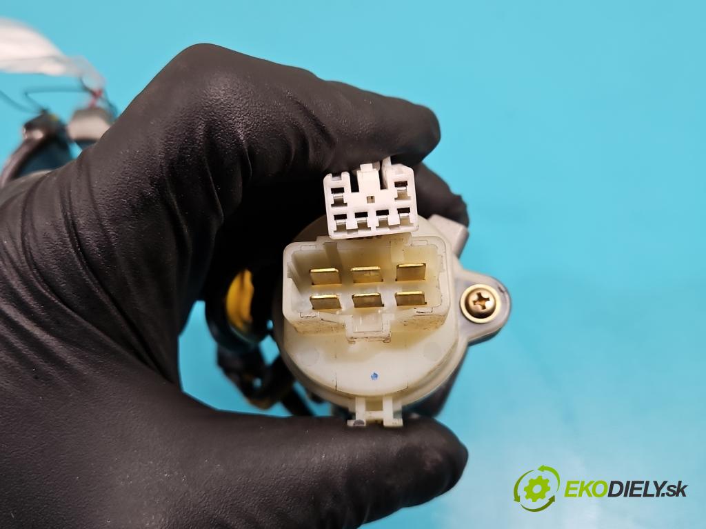 Hyundai Tucson I 2004-2009 2.0 CRDi 16v 140 HP manual 103 kW 1991 cm3 5- Spínačka  (Spínacie skrinky a kľúče)