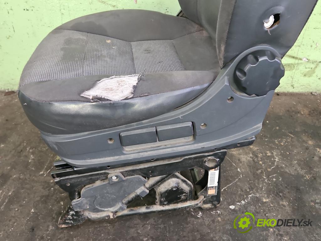 Peugeot Boxer II 2006-2018 2.2 hdi 120 HP manual 88 kW 2198 cm3 5- Sedačka ľavý  (Sedačky, sedadlá)