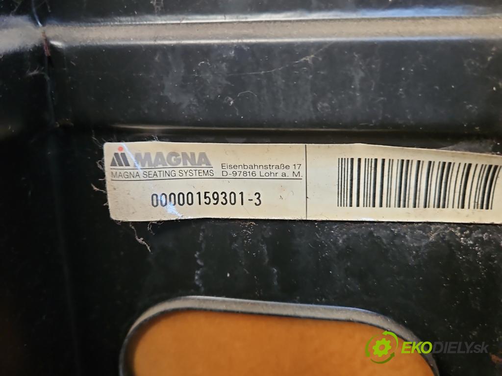 Peugeot Boxer II 2006-2018 2.2 hdi 120 HP manual 88 kW 2198 cm3 5- Pohovka: zadné  (Sedačky, sedadlá)