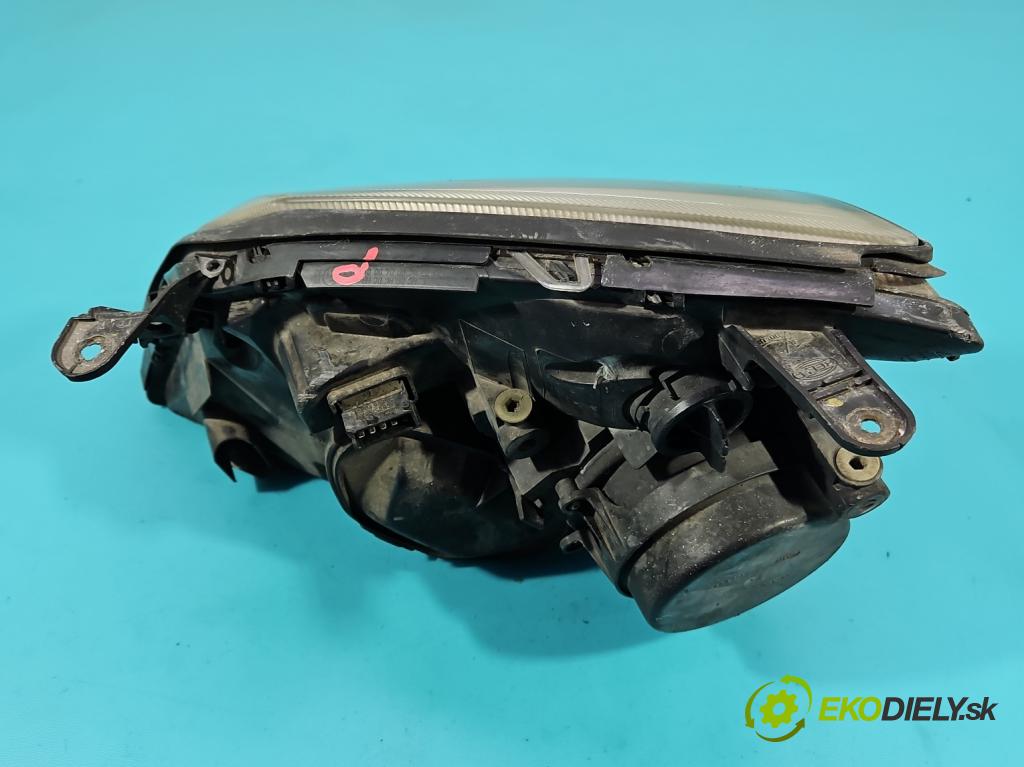 Opel Signum 2.2 dti 125 HP manual 92 kW 2172 cm3 5- Reflektor: pravý  (Pravé)