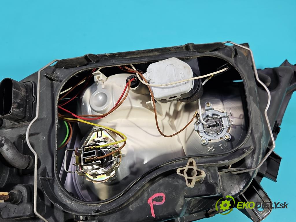 Mercedes Sprinter I 1995-2006 2,2.0 CDI 129 HP manual 95 kW 2148 cm3 5- Reflektor: pravý  (Pravé)