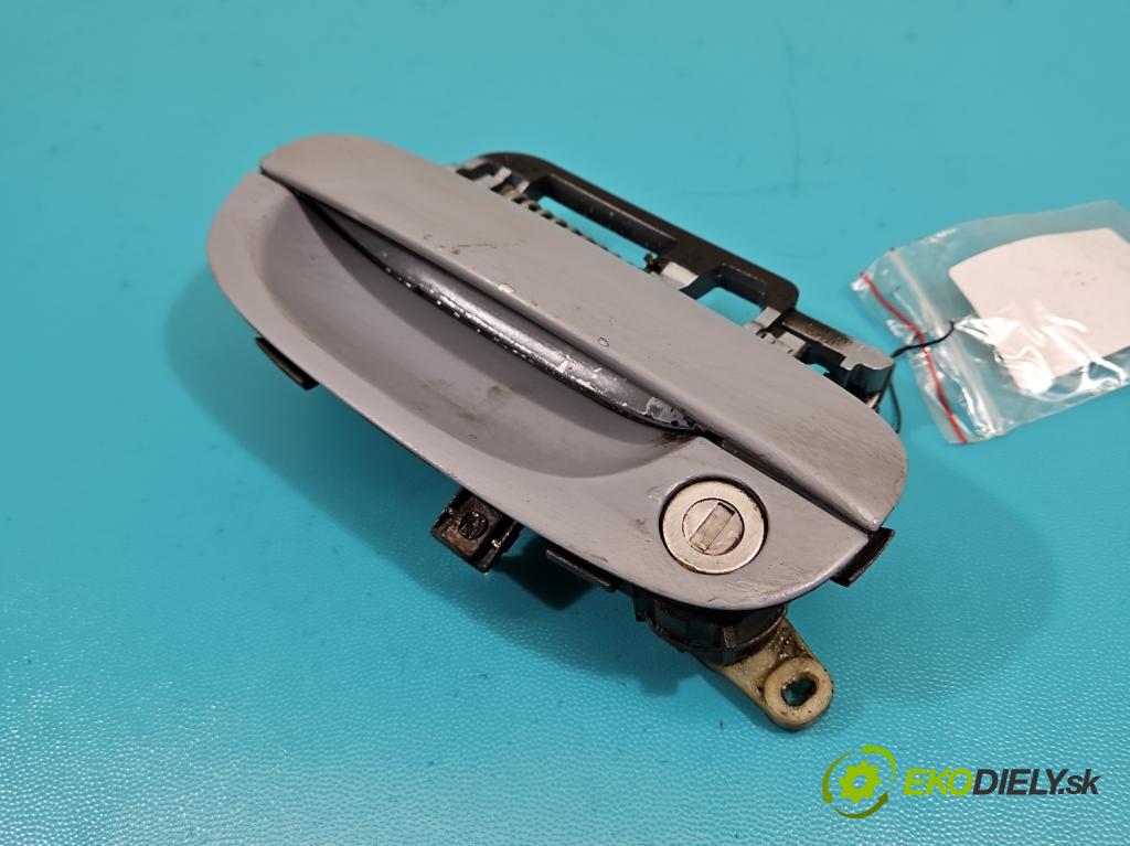 Peugeot 607 3.0 V6 207 HP manual 152 kW 2946 cm3 4- rukoväť predné ľavé mimo:  (Vonkajšie predné ľavé)