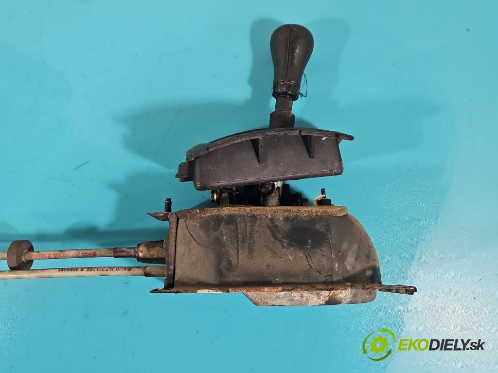 Vw Passat B4 1993-1997 1.6 8V 101 hp manual 74 kW 1595 cm3 5- kulisa změny stupňová  (Rýchlostné páky / kulisy)