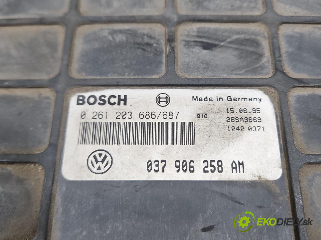 Vw Passat B4 1993-1997 1.6 8V 101 HP manual 74 kW 1595 cm3 5- riadiaca jednotka motora 0261203686