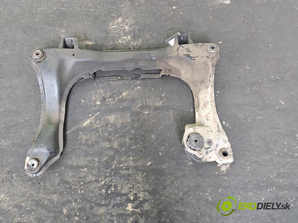 Audi 80 B4 1991-1994 1.9 TDi 90 HP manual 66 kW 1896 cm3 4- výstuha motora