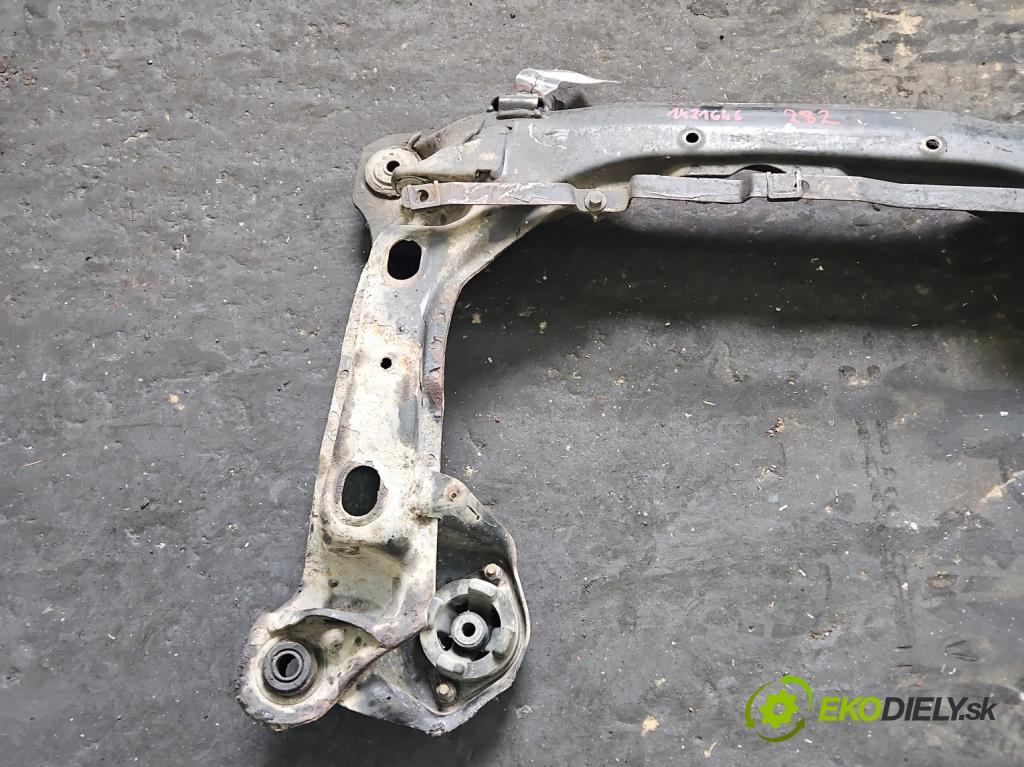 Audi 80 B4 1991-1994 1.9 TDi 90 HP manual 66 kW 1896 cm3 4- výstuha motora