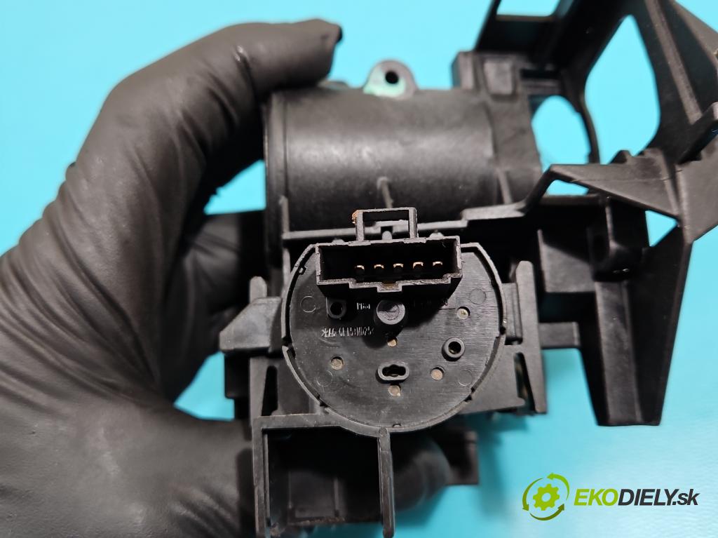 Opel Meriva A 2002-2010 1.7 cdti 101 HP manual 74 kW 1686 cm3 5- Spínačka  (Spínacie skrinky a kľúče)