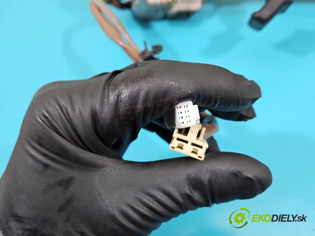 Toyota Aygo 2005-2014 1.0 vvti 68 HP automatic 50 kW 998 cm3 3- čerpadlo posilovač 45250-0H010-00 (Servočerpadlo, pumpa riadenia)