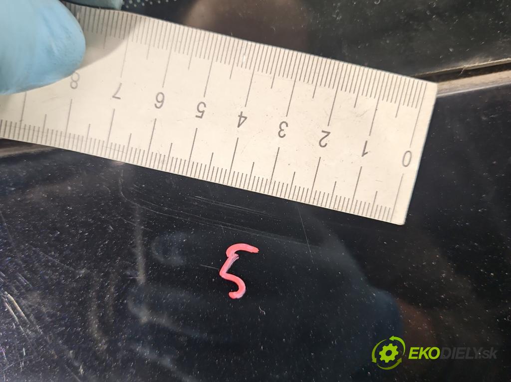 Vw Golf plus 2.0 tdi 110 hp manual 81 kW 1968 cm3 5- zadní kufrové dveře (Zadní kapoty)