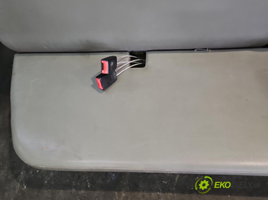 Vw Transporter T5 2003-2015 2.5 tdi 131 HP manual 96 kW 2461 cm3 5- Pohovka: zadné  (Sedačky, sedadlá)