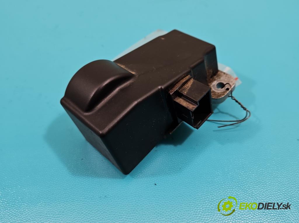 Vw Passat B6 2005-2010 1.9 TDI (BLS) 105 HP manual 77 kW 1896 cm3 5- Blokáda: řízení: 3C0905861G (Ostatné)