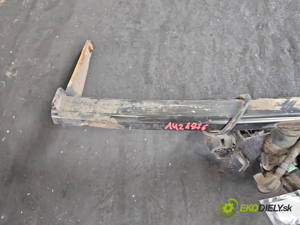 Vw Passat B6 2005-2010 1.9 TDI (BLS) 105 hp manual 77 kW 1896 cm3 5- oko tažné 3C0803880B (Tažná zařízení)