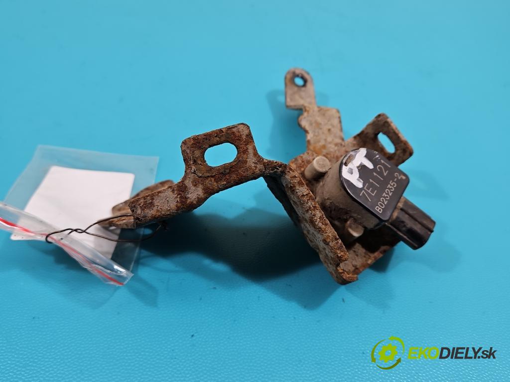 Mitsubishi Outlander II 2006-2013 2.0 DI-D 140 HP manual 103 kW 1968 cm3 5- snímač nastavenia xenon 7E1121 (Snímač)