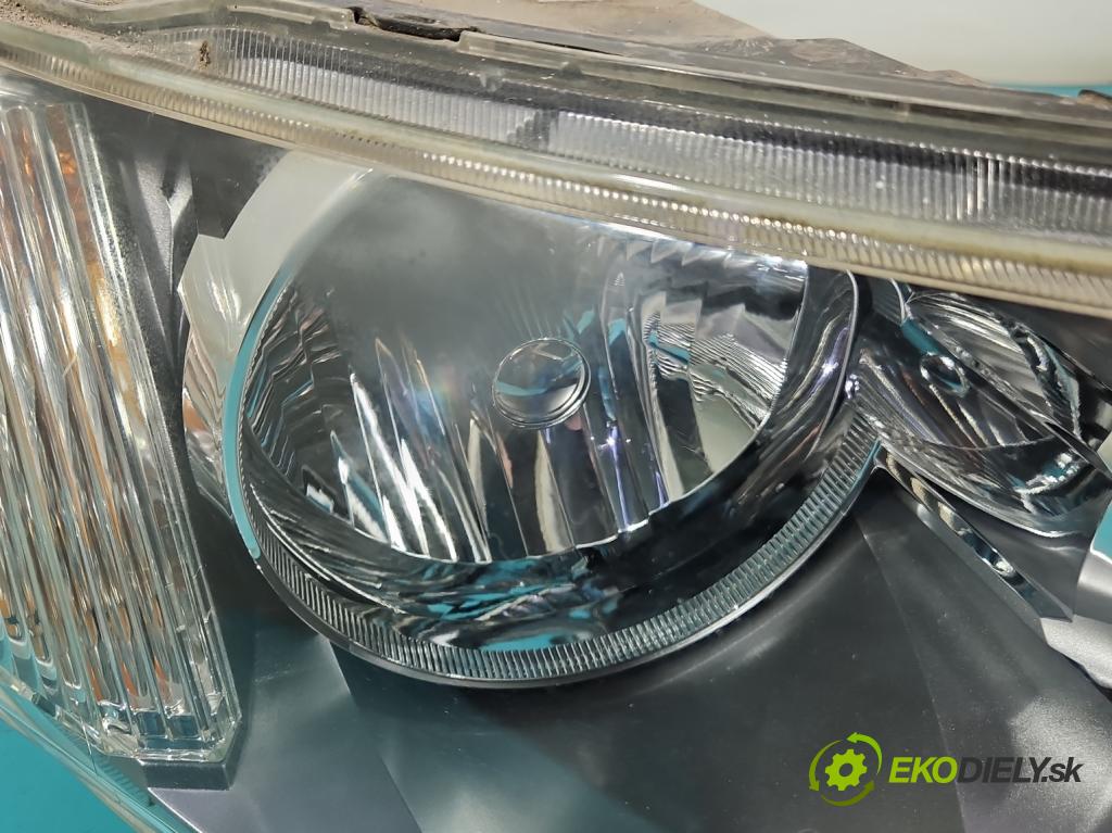 Mitsubishi Outlander II 2006-2013 2.0 DI-D 140 HP manual 103 kW 1968 cm3 5- Reflektor: pravý  (Pravé)