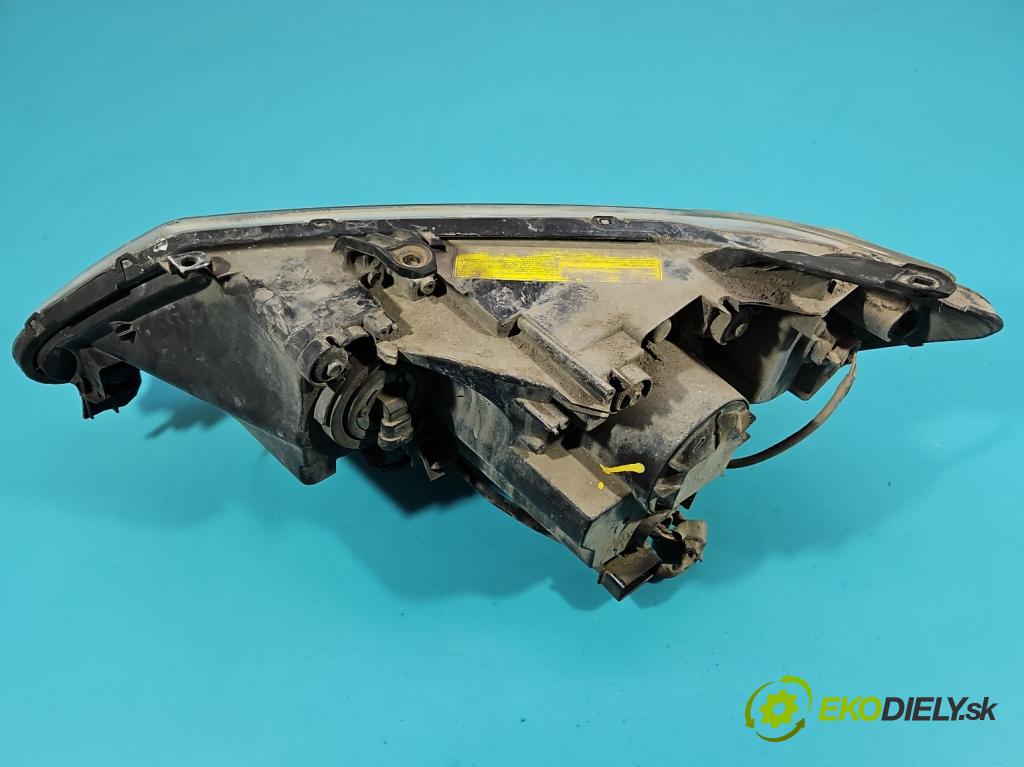 Mitsubishi Outlander II 2006-2013 2.0 DI-D 140 HP manual 103 kW 1968 cm3 5- Reflektor: pravý  (Pravé)