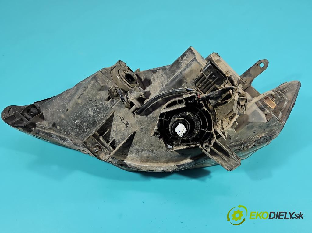 Mitsubishi Outlander II 2006-2013 2.0 DI-D 140 HP manual 103 kW 1968 cm3 5- Reflektor: pravý  (Pravé)