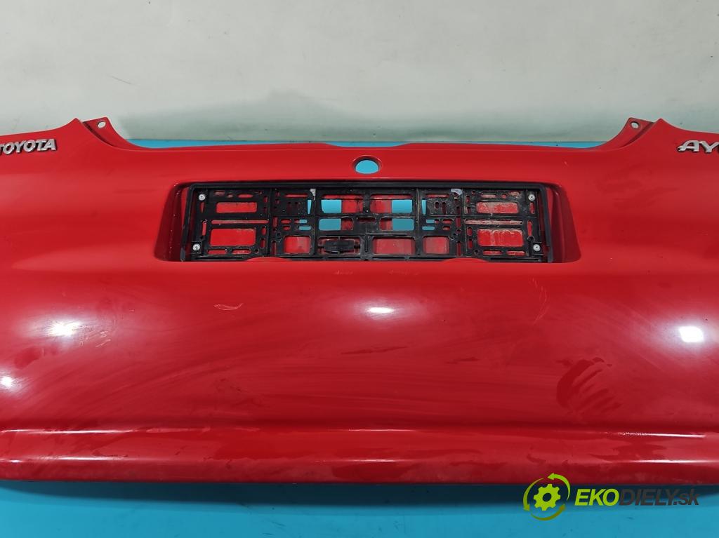 Toyota Aygo 2005-2014 1.0 vvti 68 hp automatic 50 kW 998 cm3 3- nárazník zadní  (Ostatné)