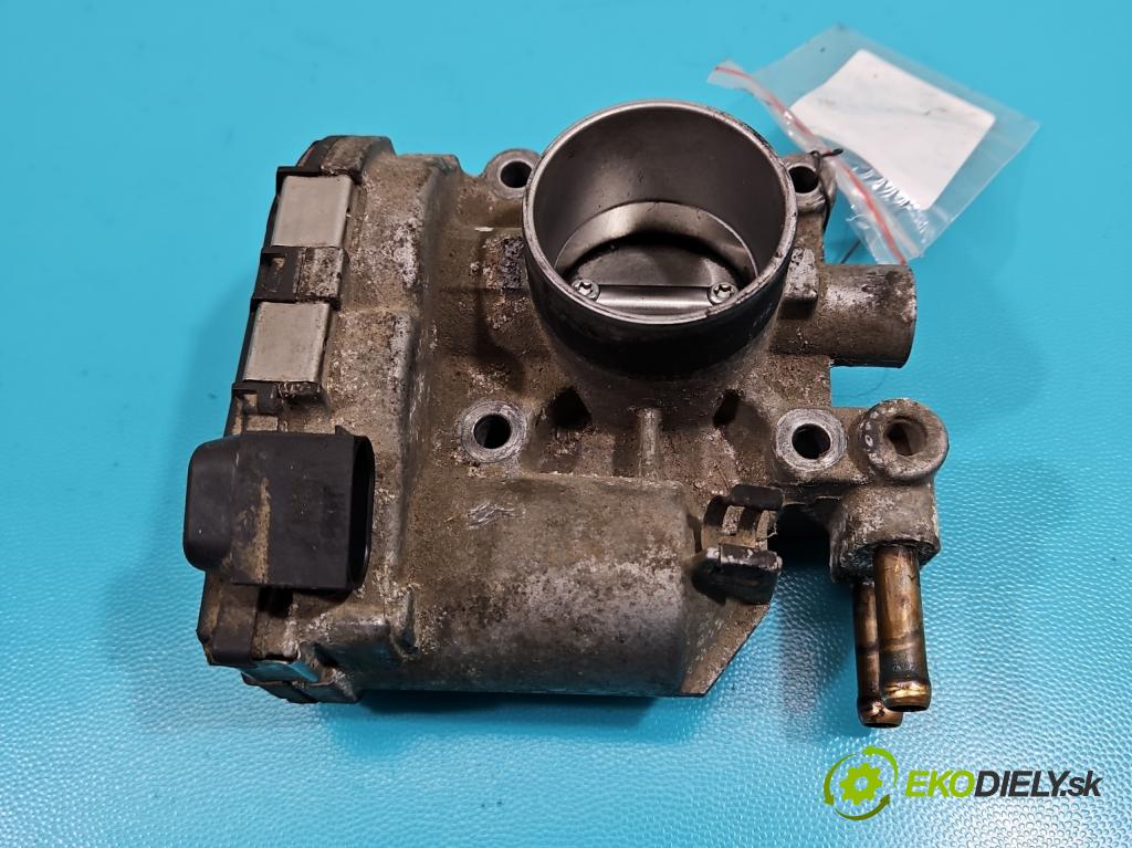 Toyota Aygo 2005-2014 1.0 vvti 68 HP automatic 50 kW 998 cm3 3- klapka 22030-0Q010-A (Škrtiace klapky)