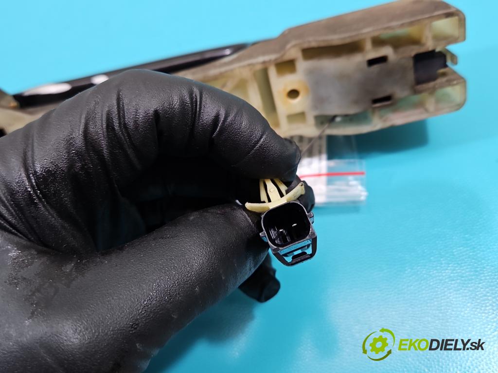 Kia Sportage II 2004-2010 2.0 16V 141 HP manual 104 kW 1975 cm3 5- rukoväť predné ľavé mimo:  (Vonkajšie predné ľavé)