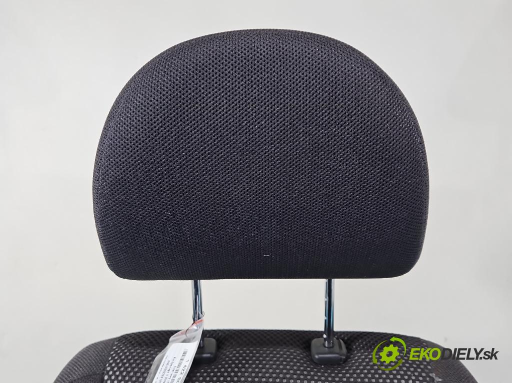 Kia Sportage II 2004-2010 2.0 16V 141 HP manual 104 kW 1975 cm3 5- Sedačka ľavý  (Sedačky, sedadlá)