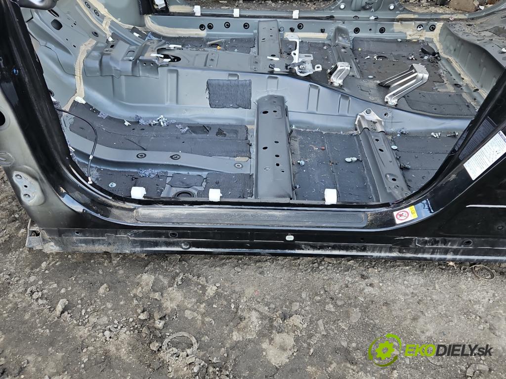 Toyota Avensis III T27 2009-2018 2.0 D4D 143 hp manual 105 kW 1995 cm3 5- práh levý  (Ostatní)