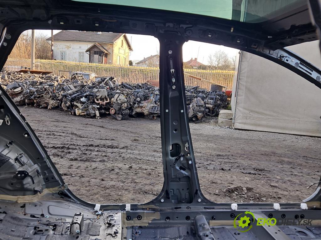 Toyota Avensis III T27 2009-2018 2.0 D4D 143 hp manual 105 kW 1995 cm3 5- práh levý  (Ostatní)