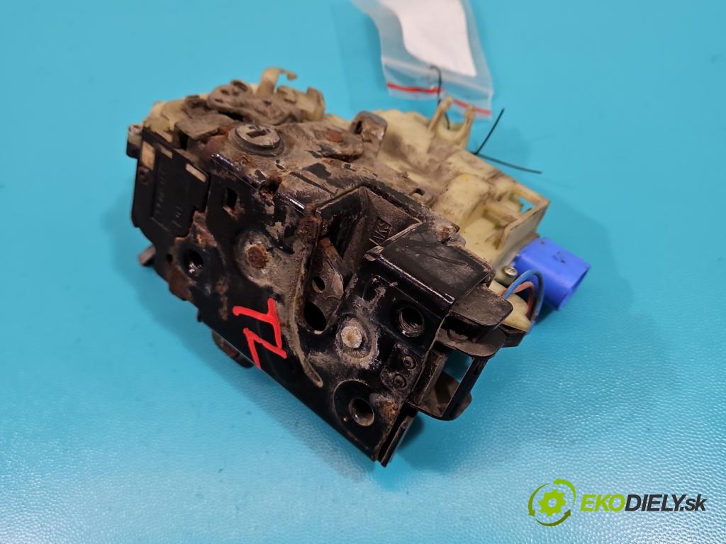 Vw Transporter T5 2003-2015 2.5 tdi 131 hp manual 96 kW 2461 cm3 5- zámek zadní levý 7J7841015C