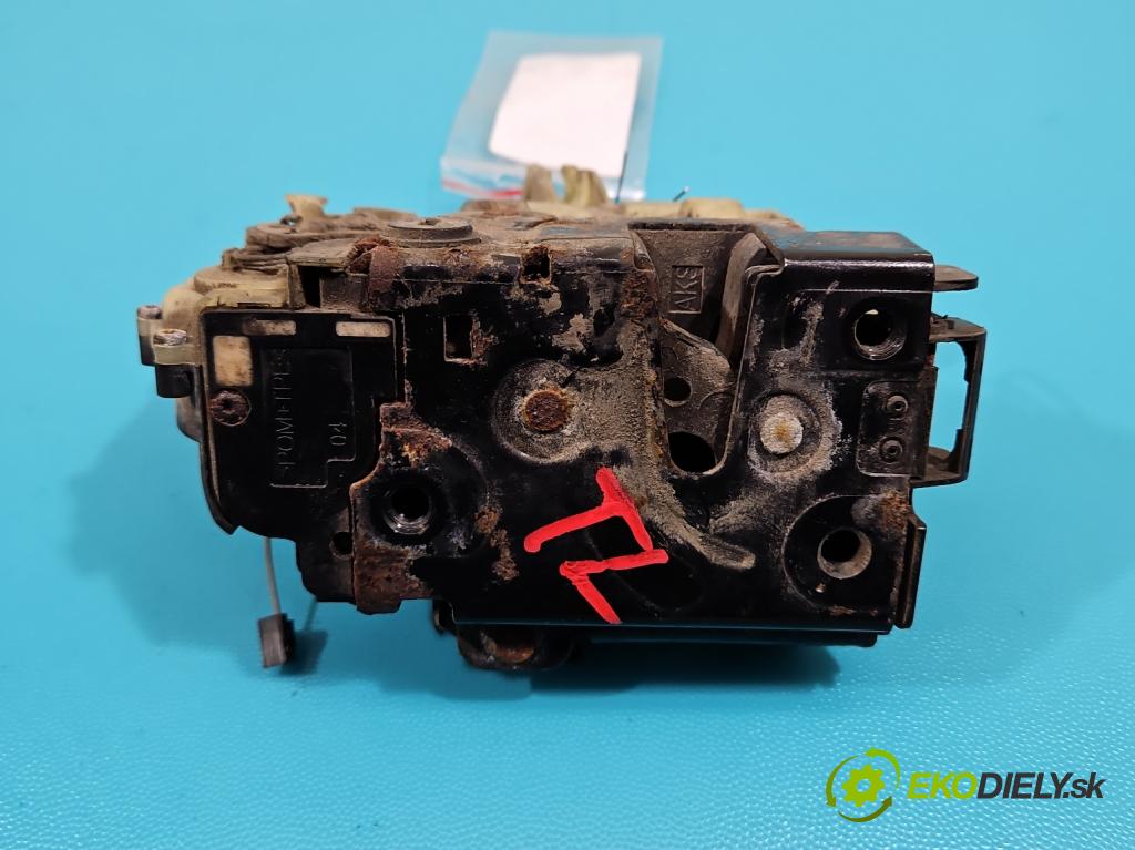 Vw Transporter T5 2003-2015 2.5 tdi 131 hp manual 96 kW 2461 cm3 5- zámek zadní levý 7J7841015C
