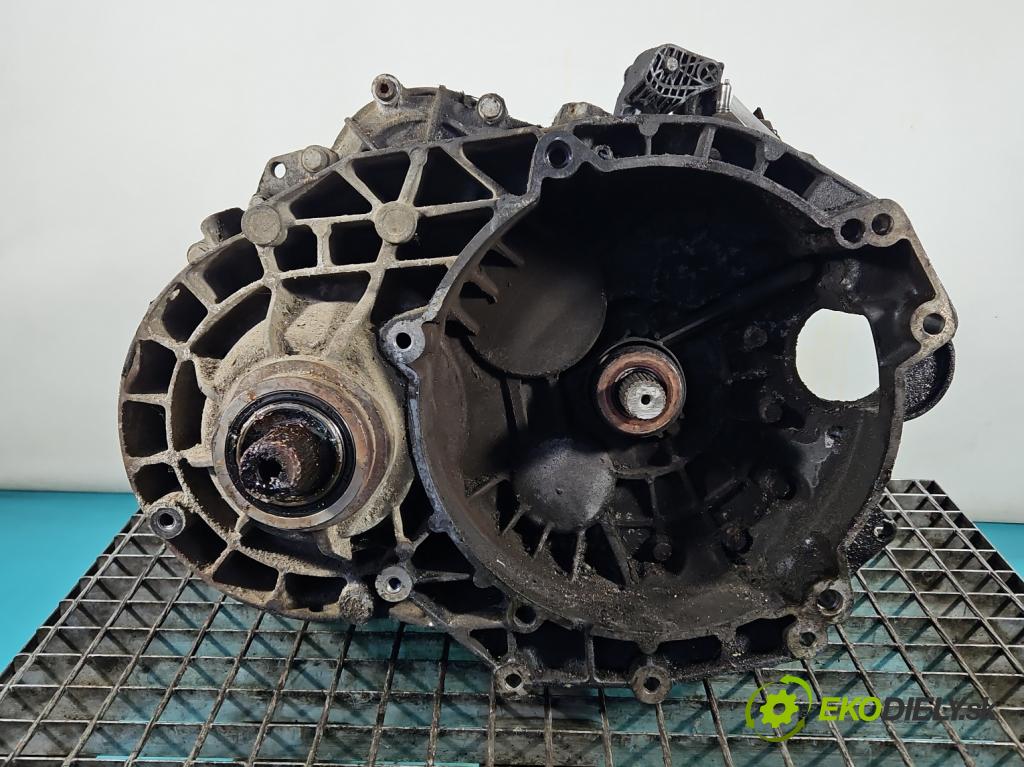 Vw Transporter T5 2003-2015 2.5 tdi 131 hp manual 96 kW 2461 cm3 5- převodovka stupňová manual KCQ