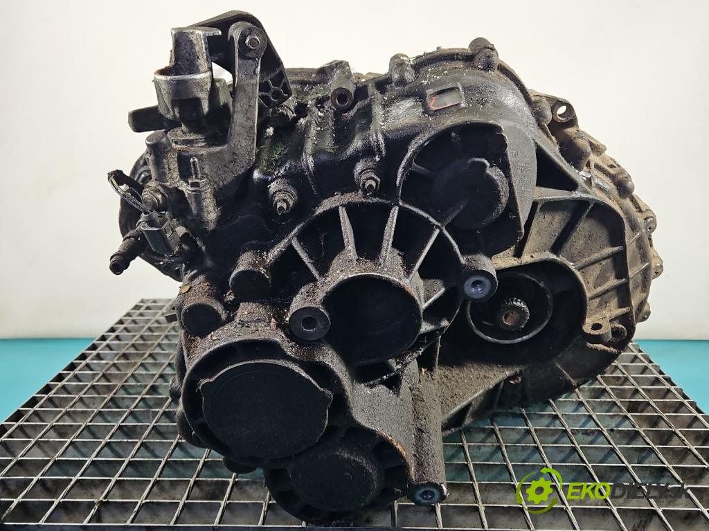 Vw Transporter T5 2003-2015 2.5 tdi 131 hp manual 96 kW 2461 cm3 5- převodovka stupňová manual KCQ