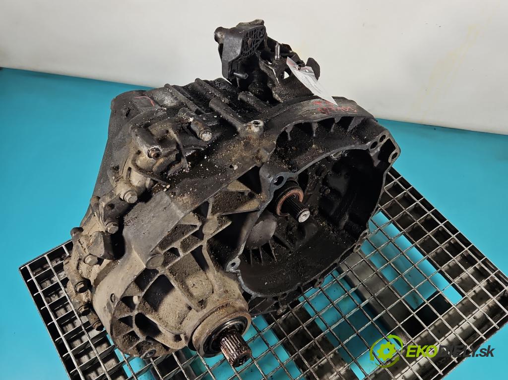 Vw Transporter T5 2003-2015 2.5 tdi 131 hp manual 96 kW 2461 cm3 5- převodovka stupňová manual KCQ