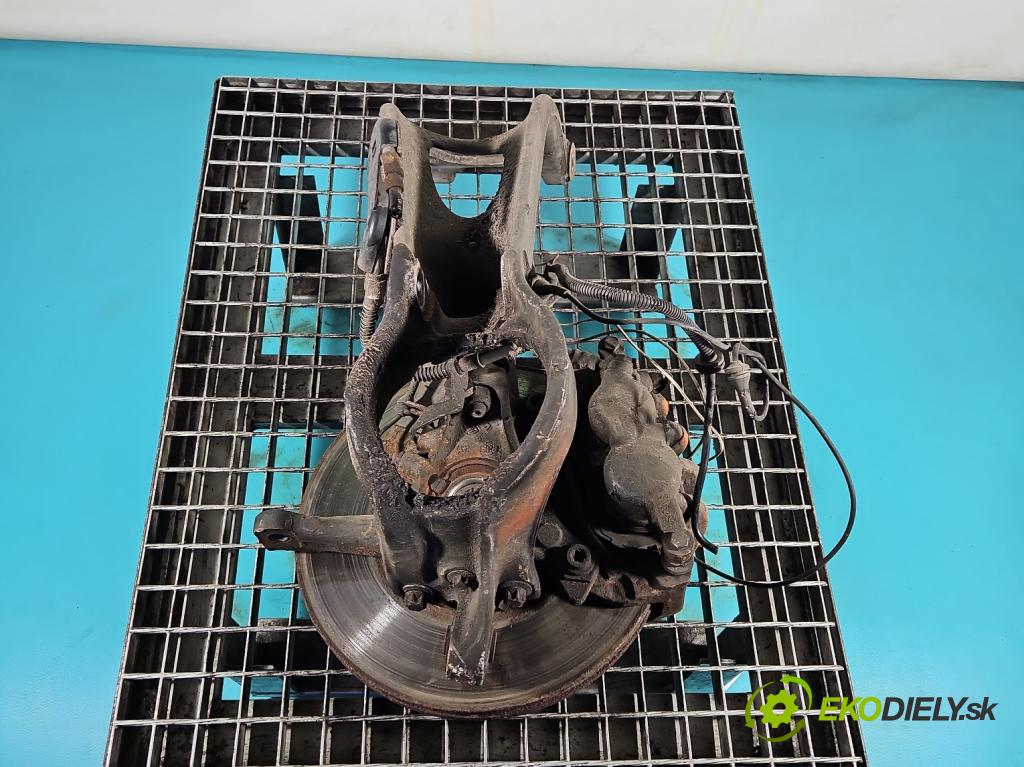 Peugeot 407 3.0 V6 manual 156 kW 2946 cm3 2- náboj ľavé  (Náboje)