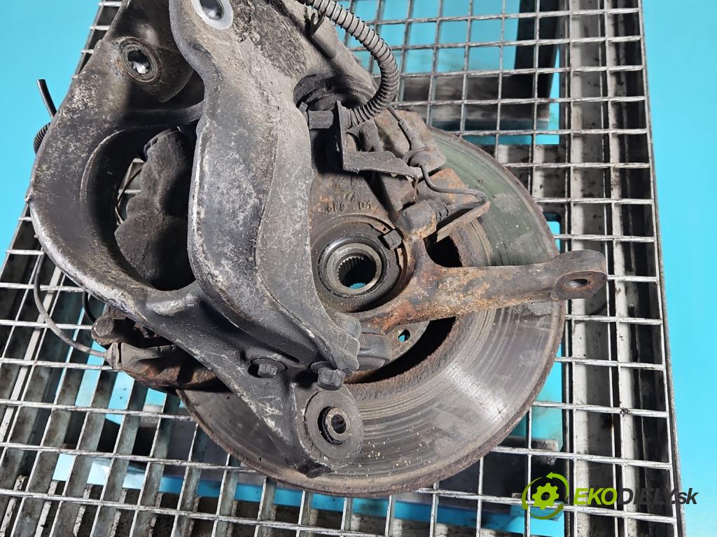 Peugeot 407 3.0 V6 manual 156 kW 2946 cm3 2- náboj pravé  (Náboje)