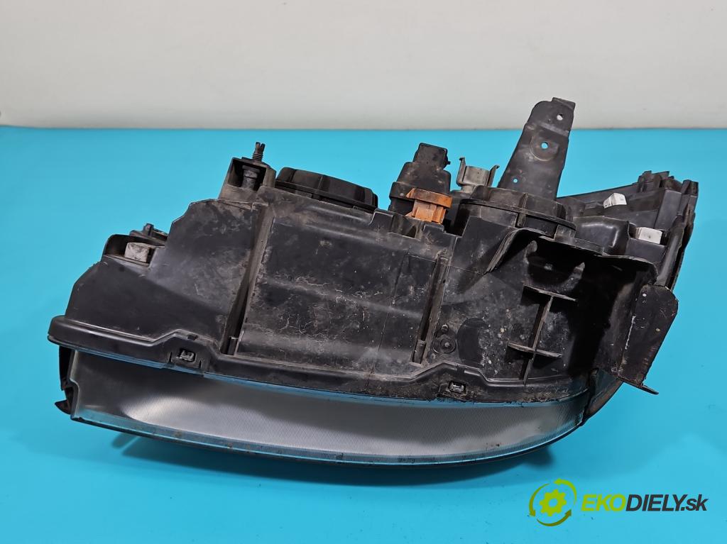 Renault Scenic I 1996-2003 1.6 16V 107 HP manual 79 kW 1598 cm3 5- Reflektor: pravý 7700432097 (Pravé)