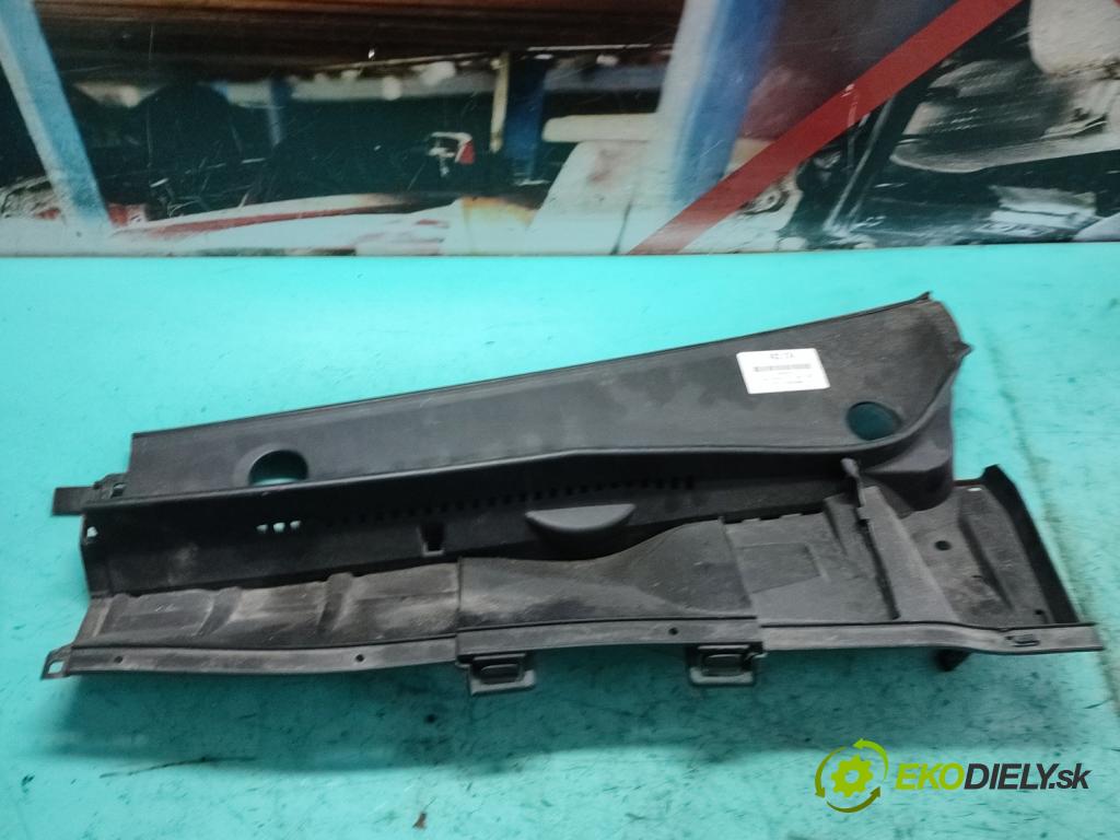 Toyota Avensis III T27 2009-2018 2.0 D4D 143 hp manual 105 kW 1995 cm3 5- torpédo 55781-05120 (Plast pod čelním sklem)