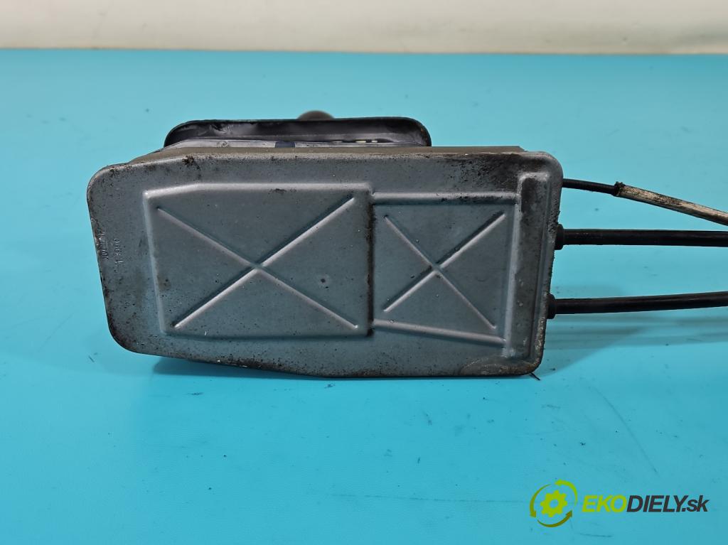 Peugeot 407 3.0 V6 manual 156 kW 2946 cm3 2- Páka: Změny: stupeň,rýchlosť  (Rýchlostná páka (kulisa))