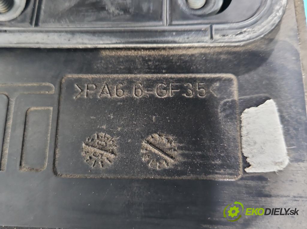 Peugeot 407 3.0 V6 manual 156 kW 2946 cm3 2- Páka: Změny: stupeň,rýchlosť  (Rýchlostná páka (kulisa))