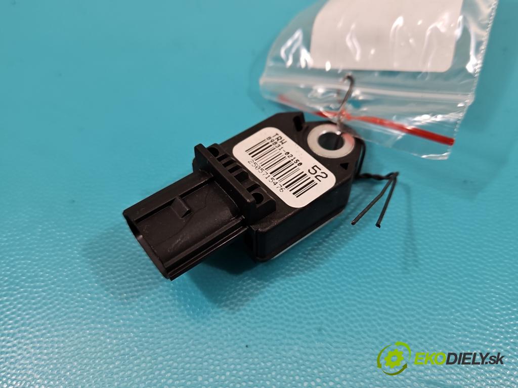 Toyota Avensis III T27 2009-2018 2.0 D4D 143 HP manual 105 kW 1995 cm3 5- snímač šokovat: 89831-02150 (Snímač nárazu)