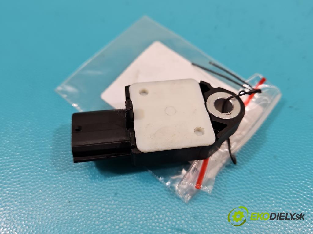 Toyota Avensis III T27 2009-2018 2.0 D4D 143 HP manual 105 kW 1995 cm3 5- snímač šokovat: 89831-02150 (Snímač nárazu)