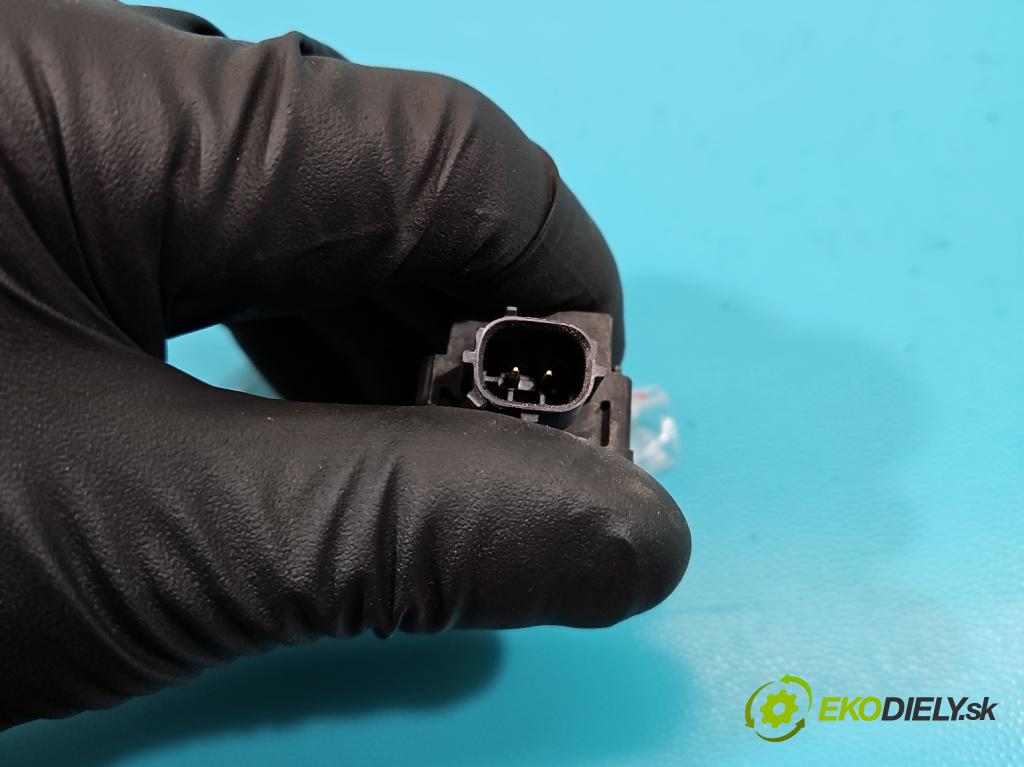 Toyota Avensis III T27 2009-2018 2.0 D4D 143 HP manual 105 kW 1995 cm3 5- snímač šokovat: 89173-02080 (Snímač nárazu)