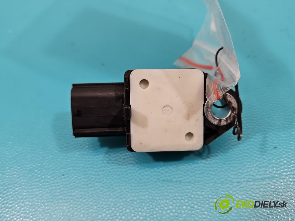 Toyota Avensis III T27 2009-2018 2.0 D4D 143 HP manual 105 kW 1995 cm3 5- snímač šokovat: 89831-02150 (Snímač nárazu)