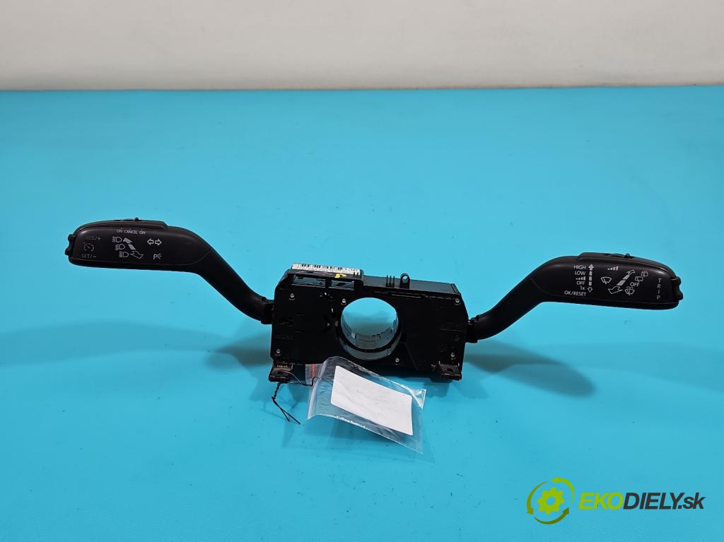 Seat Ibiza IV 6J 2008-2017 1.4 16v 86 HP manual 63 kW 1390 cm3 3- prepínač komplex: 7H0953503GJ (Prepínacie páčky pod volantom)
