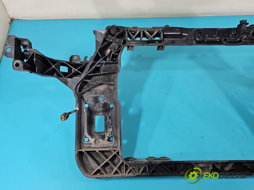 Hyundai Ix35 2.0 CRDI 136hp manual 100 kW 1995 cm3 5- stěna přední  (Výztuhy přední)