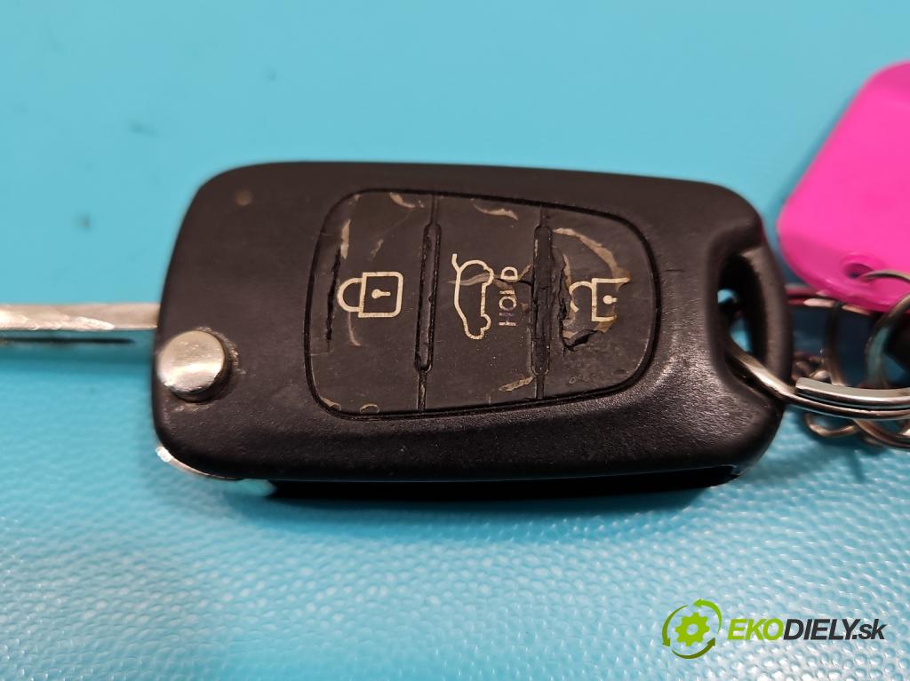 Hyundai Ix35 2.0 CRDI 136 HP manual 100 kW 1995 cm3 5- Spínačka  (Spínacie skrinky a kľúče)