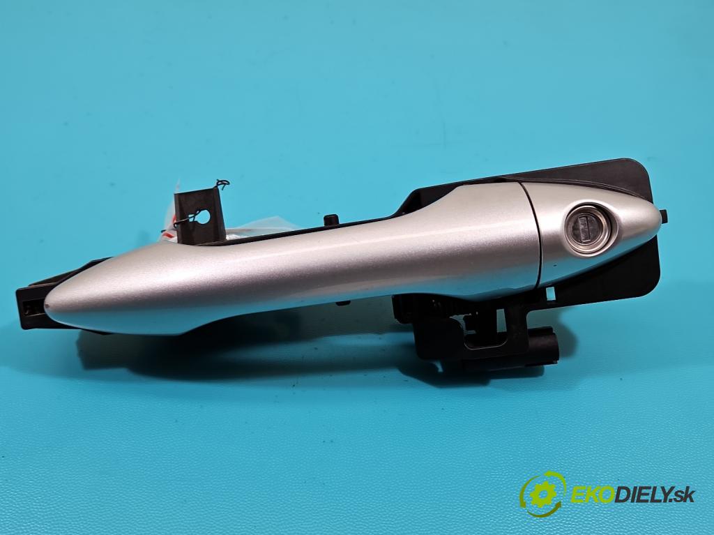 Hyundai Ix35 2.0 CRDI 136 HP manual 100 kW 1995 cm3 5- rukoväť predné ľavé mimo:  (Vonkajšie predné ľavé)