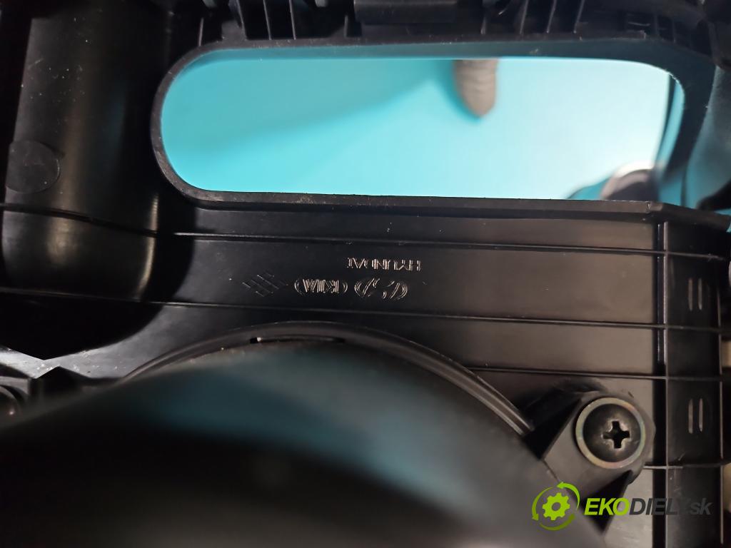 Hyundai Ix35 2.0 CRDI 136 HP manual 100 kW 1995 cm3 5- operadlo 84652-2Y000 (Lakťové opierky)