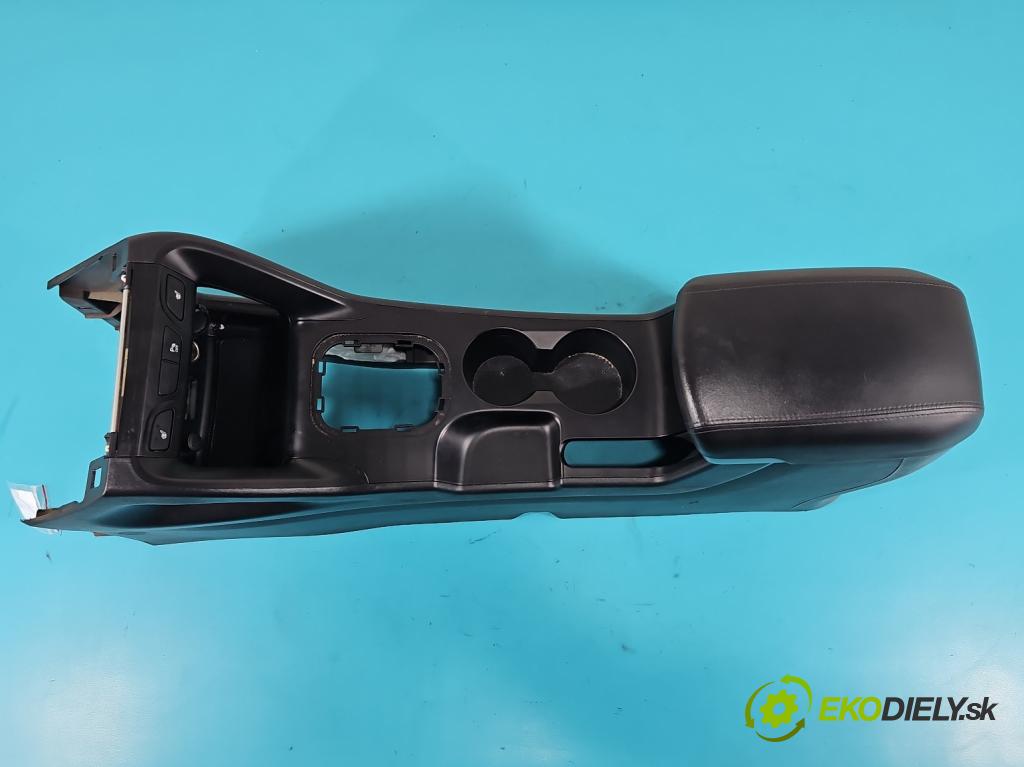 Hyundai Ix35 2.0 CRDI 136 HP manual 100 kW 1995 cm3 5- operadlo 84652-2Y000 (Lakťové opierky)