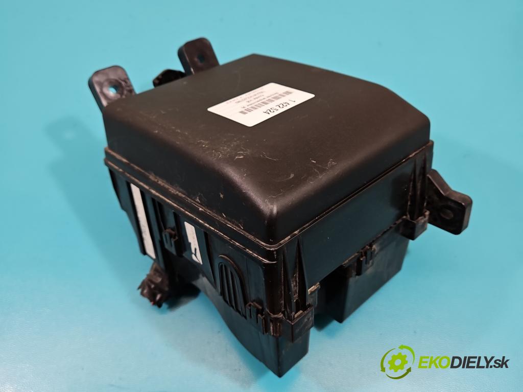 Hyundai Ix35 2.0 CRDI 136hp manual 100 kW 1995 cm3 5- skříňka pojistková 91950-2S010 (Pojistkové skříňky)